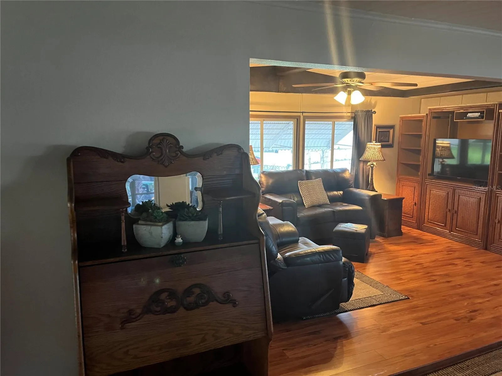 401 ROMA RD