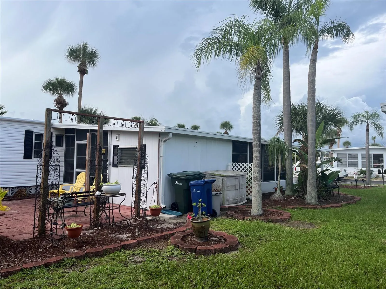 401 ROMA RD