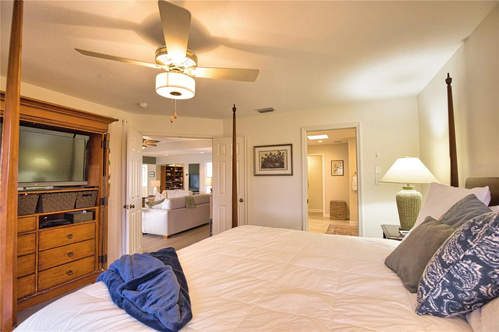 735 CARNOUSTIE TER #18, #18