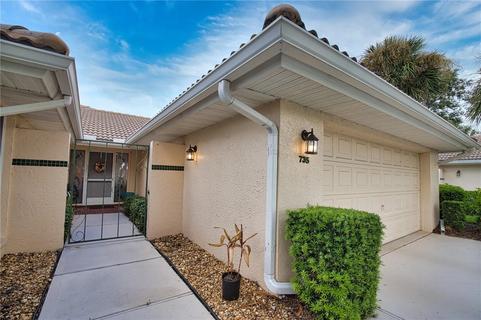 735 CARNOUSTIE TER #18, #18