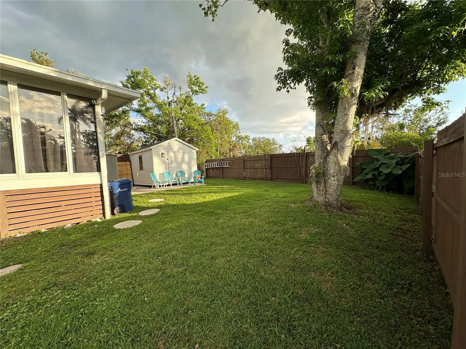400 OLIVE AVE