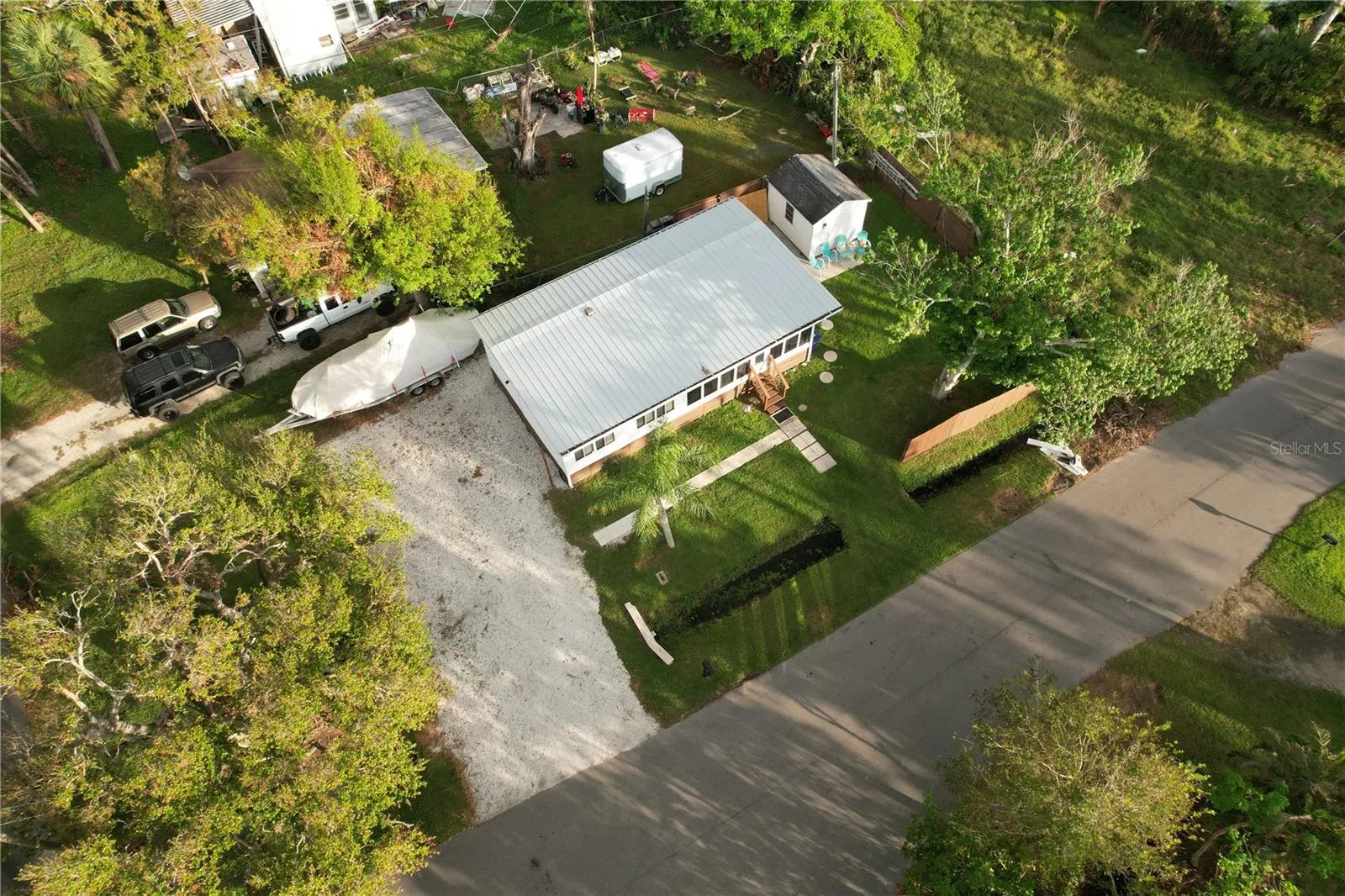 400 OLIVE AVE