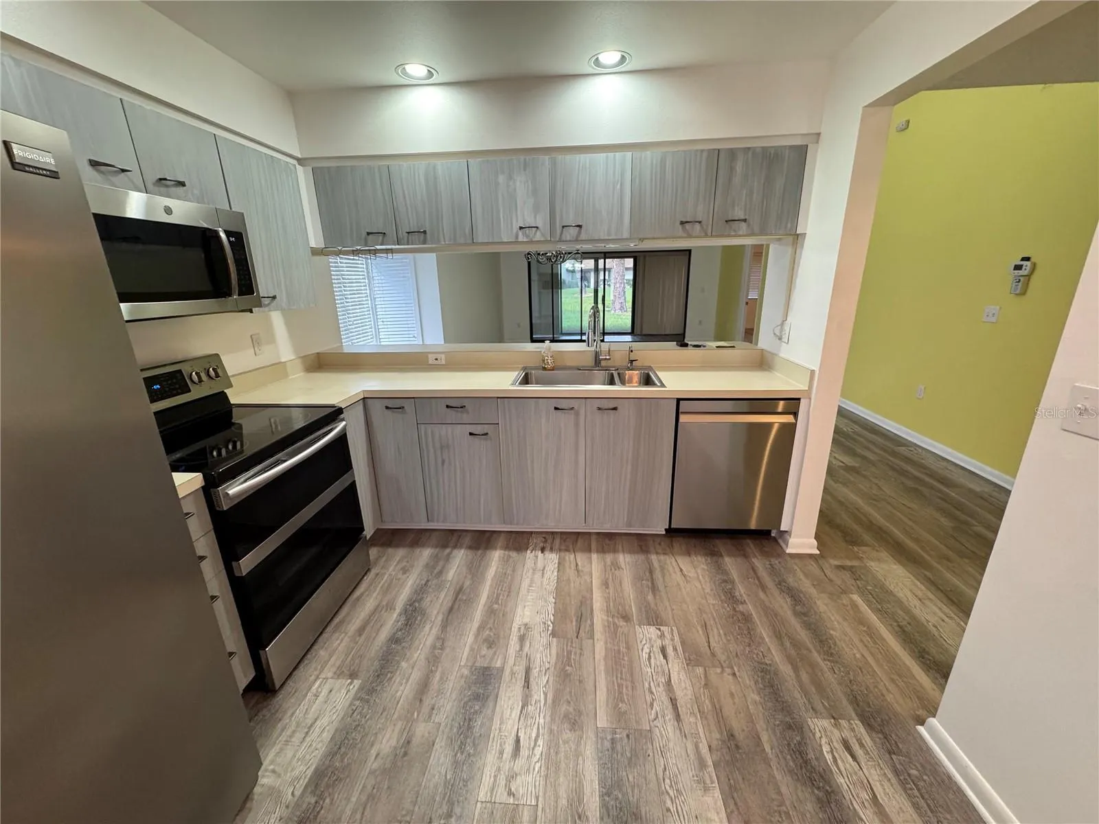 3145 WINDRUSH BOURNE #52, #52