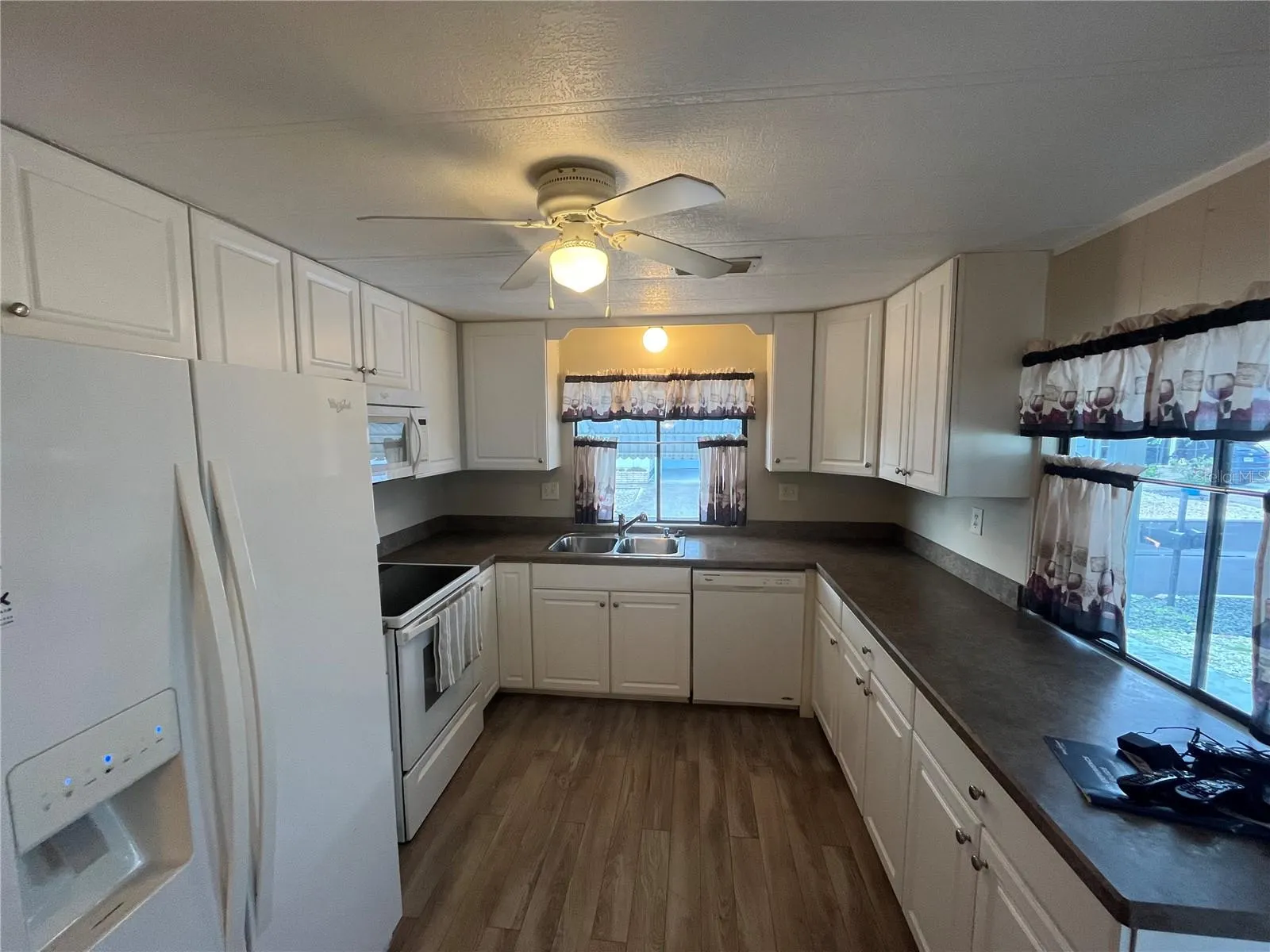 908 JOLANDA CIR