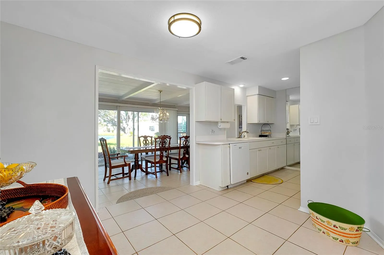 521 CIRCLEWOOD DR #Q11, #Q11