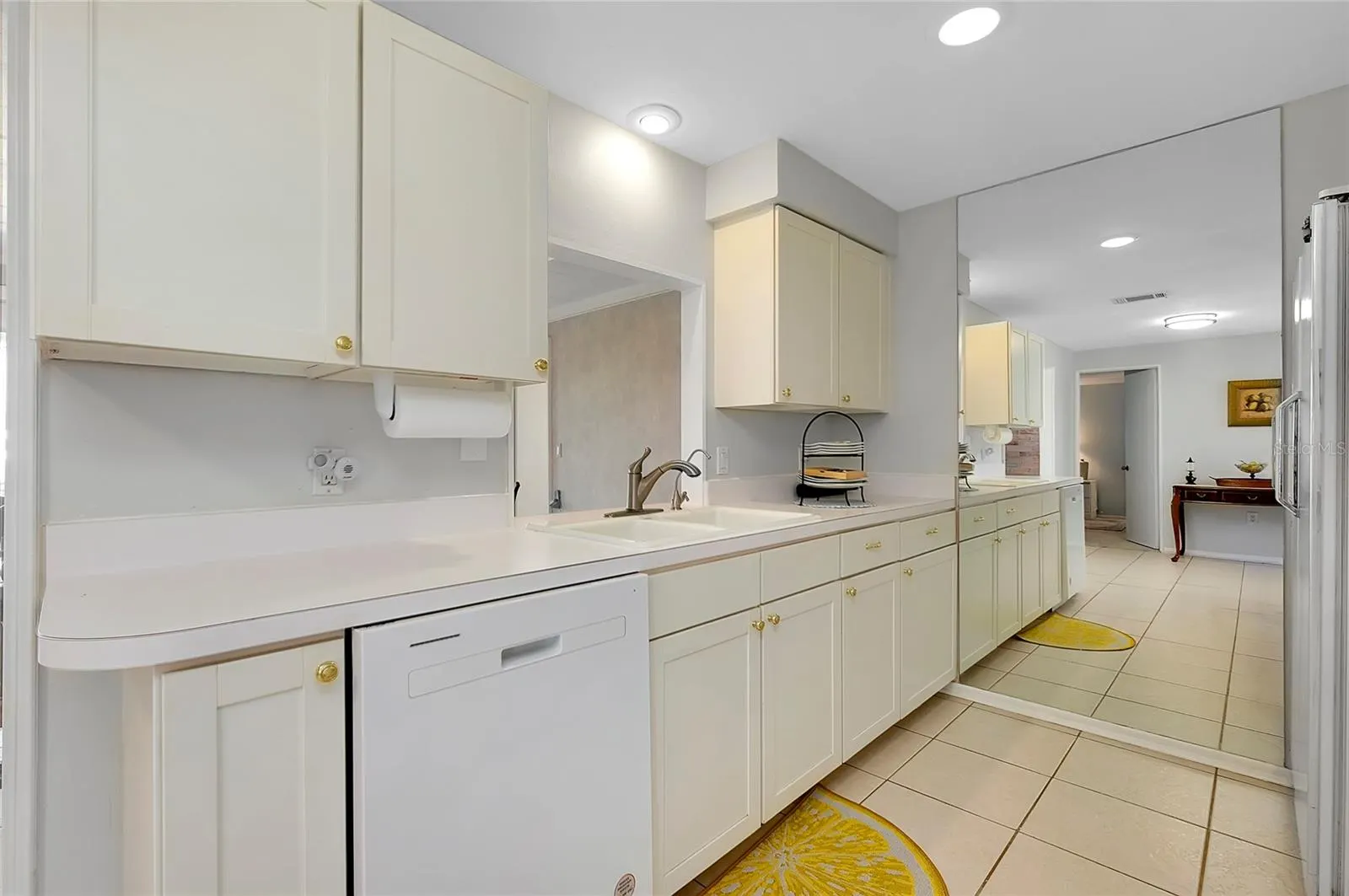 521 CIRCLEWOOD DR #Q11, #Q11