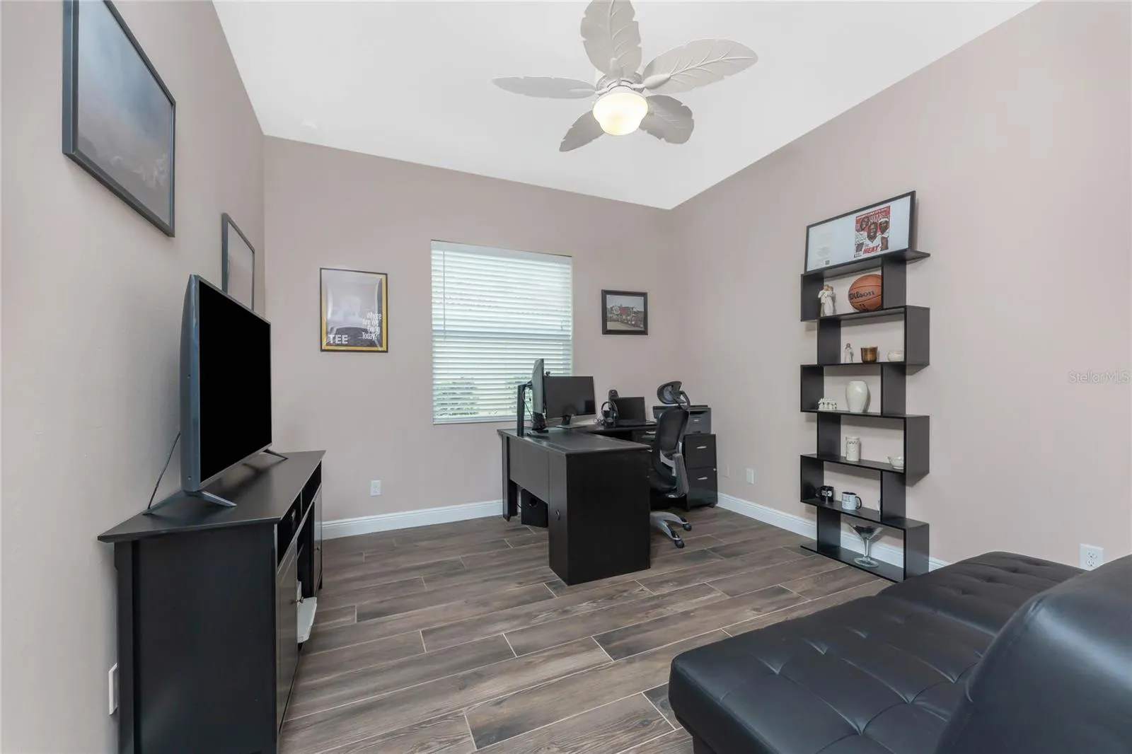 110 PALAZZO CT
