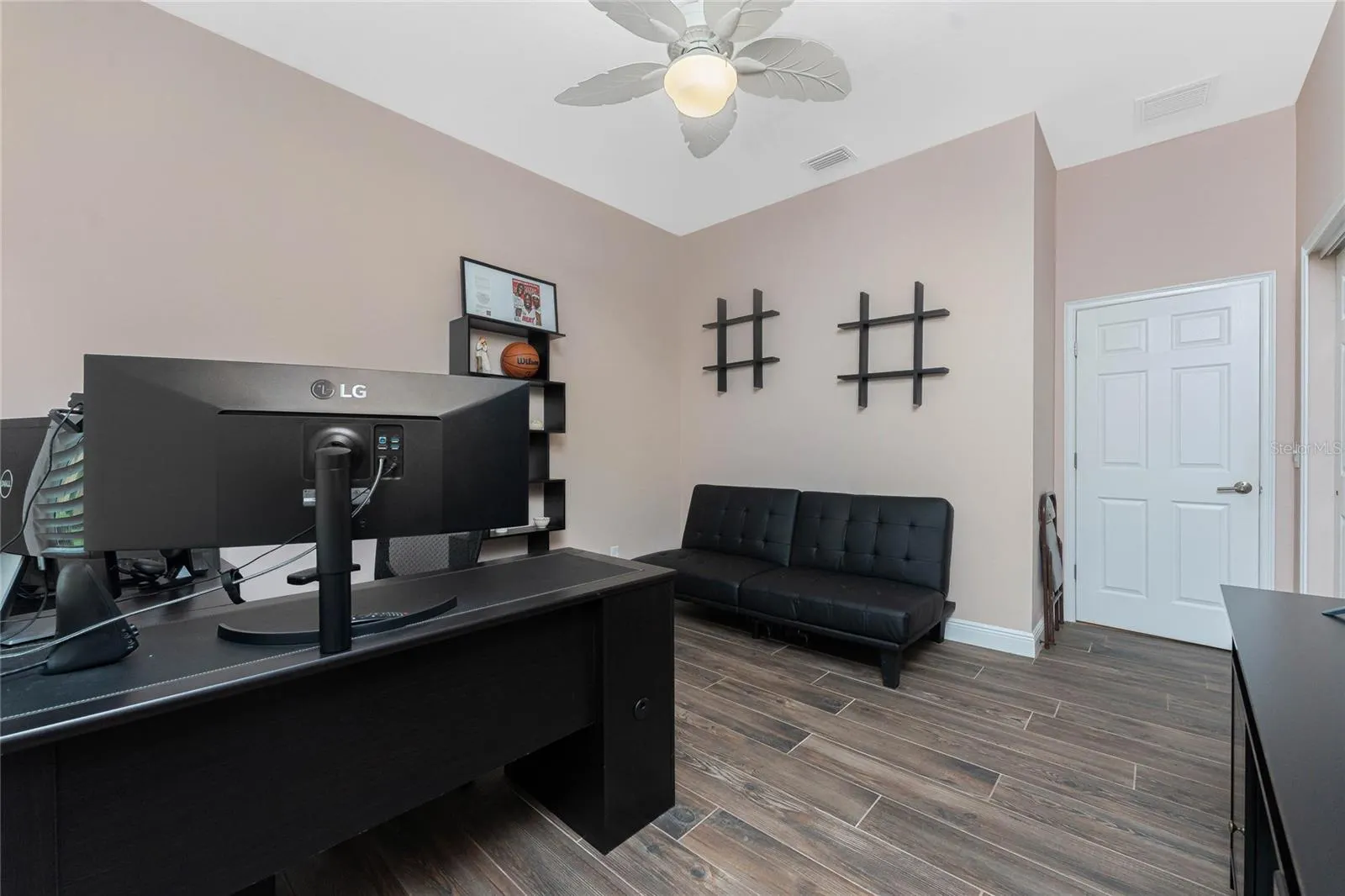 110 PALAZZO CT