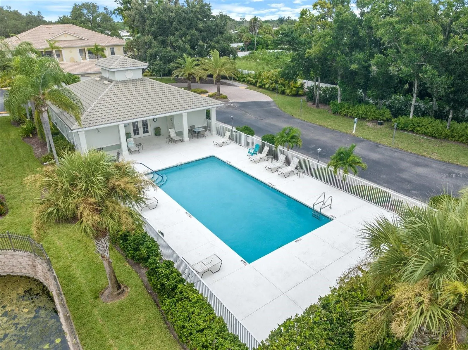 700 GARDENS EDGE DR #724, #724