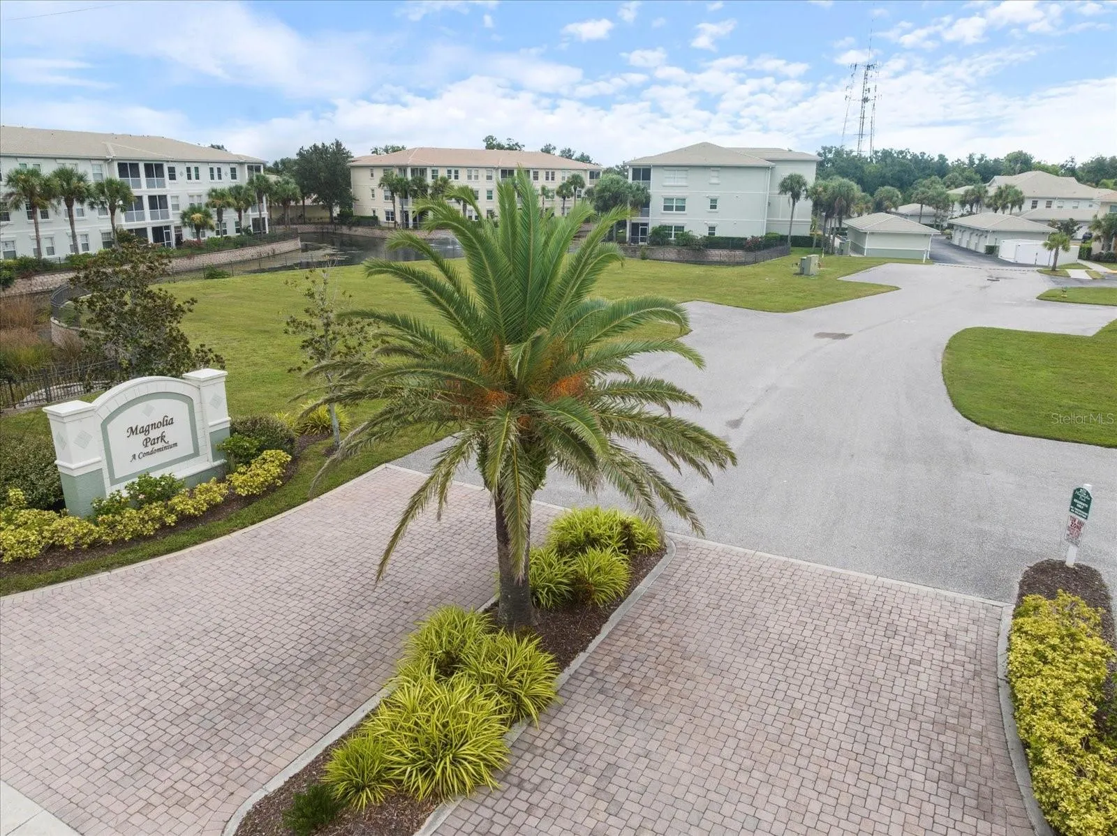 700 GARDENS EDGE DR #724, #724