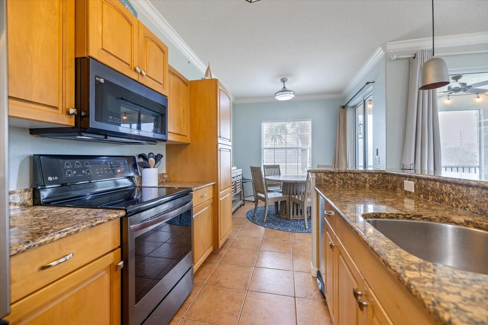 700 GARDENS EDGE DR #724, #724