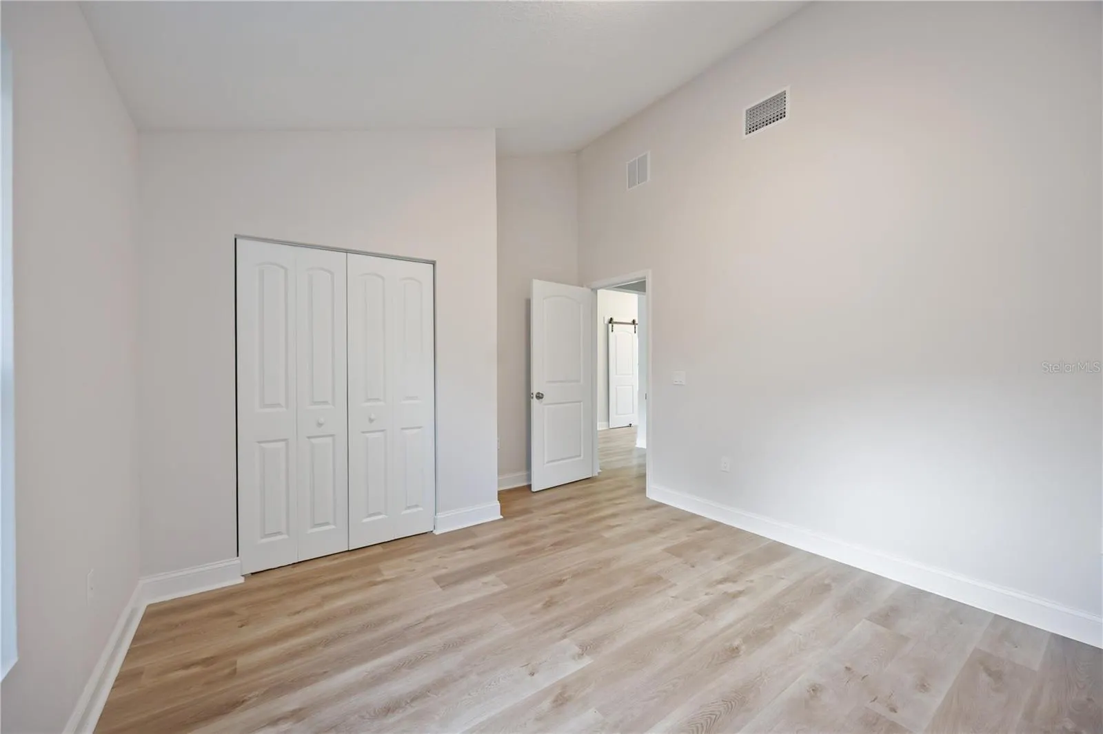 2765 DUMONT LN