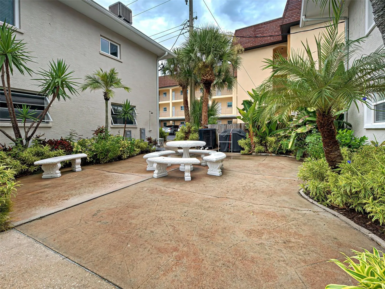 521 W VENICE AVE #21, #21