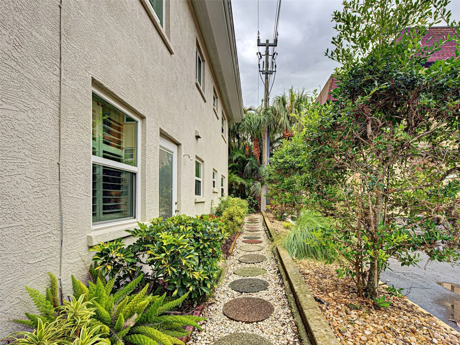521 W VENICE AVE #21, #21