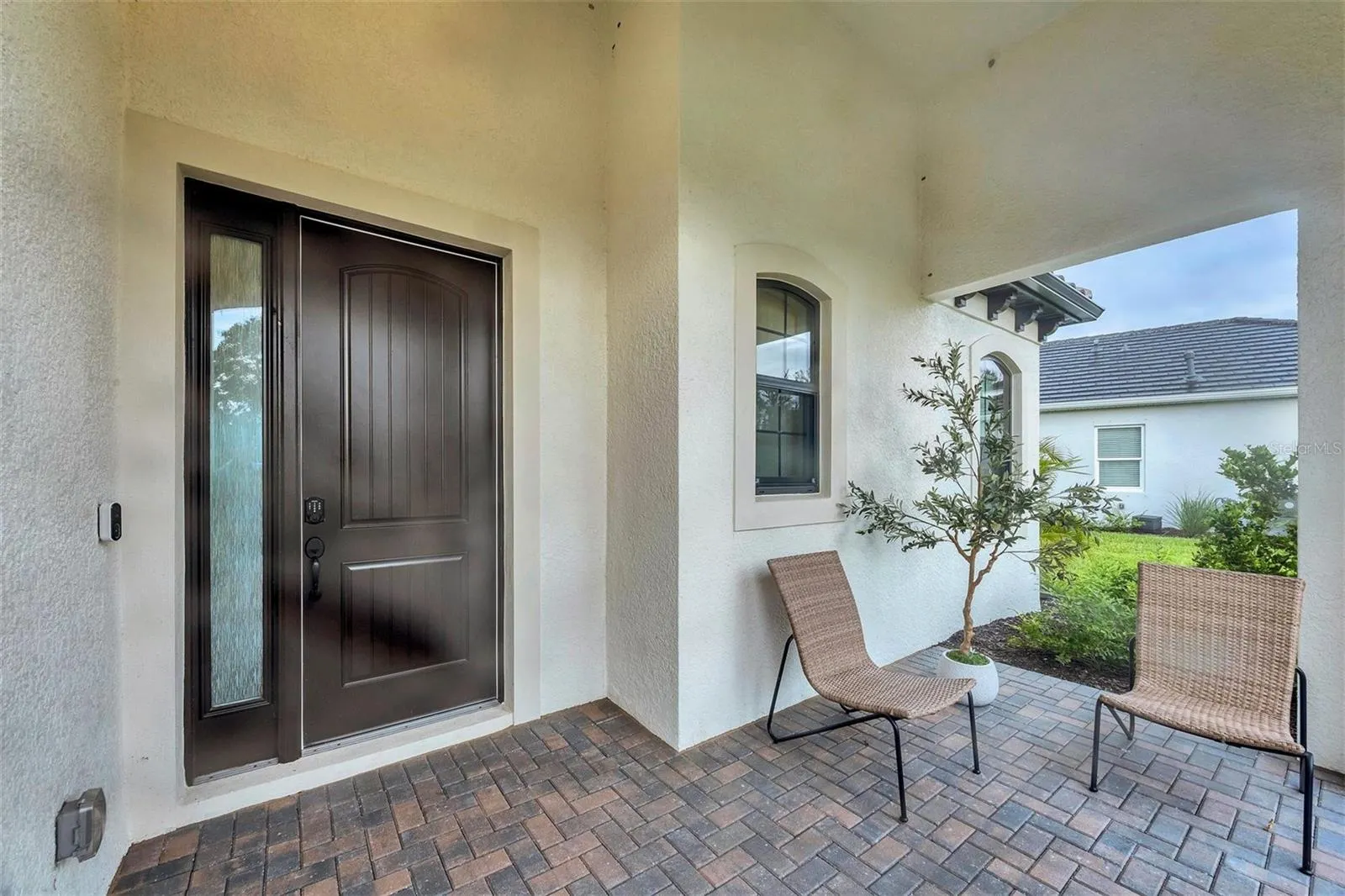 11057 HOGAN CIR