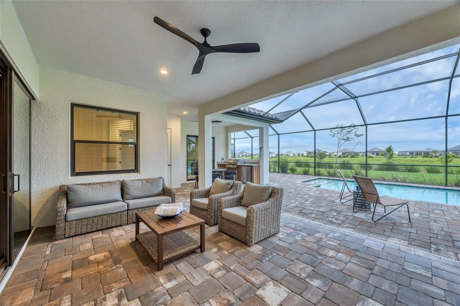 11057 HOGAN CIR