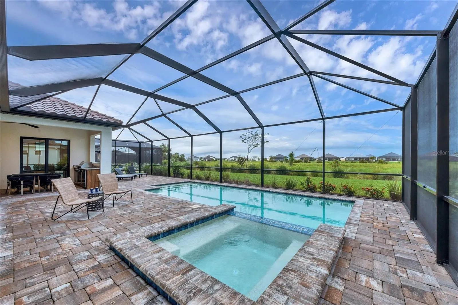 11057 HOGAN CIR
