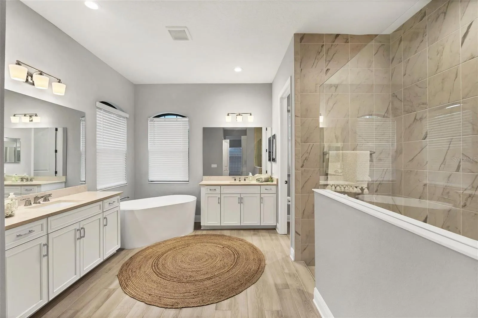 11057 HOGAN CIR