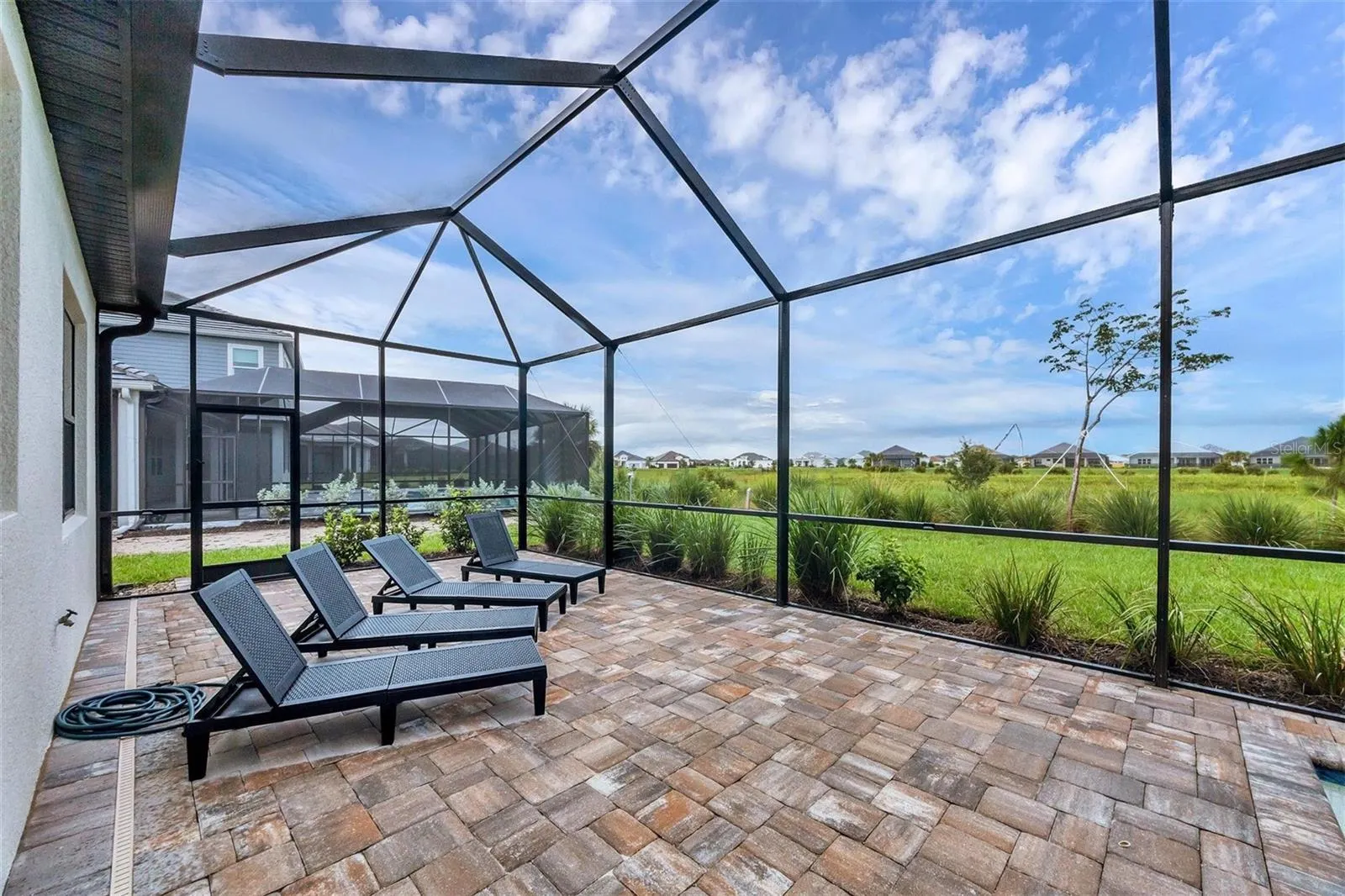 11057 HOGAN CIR
