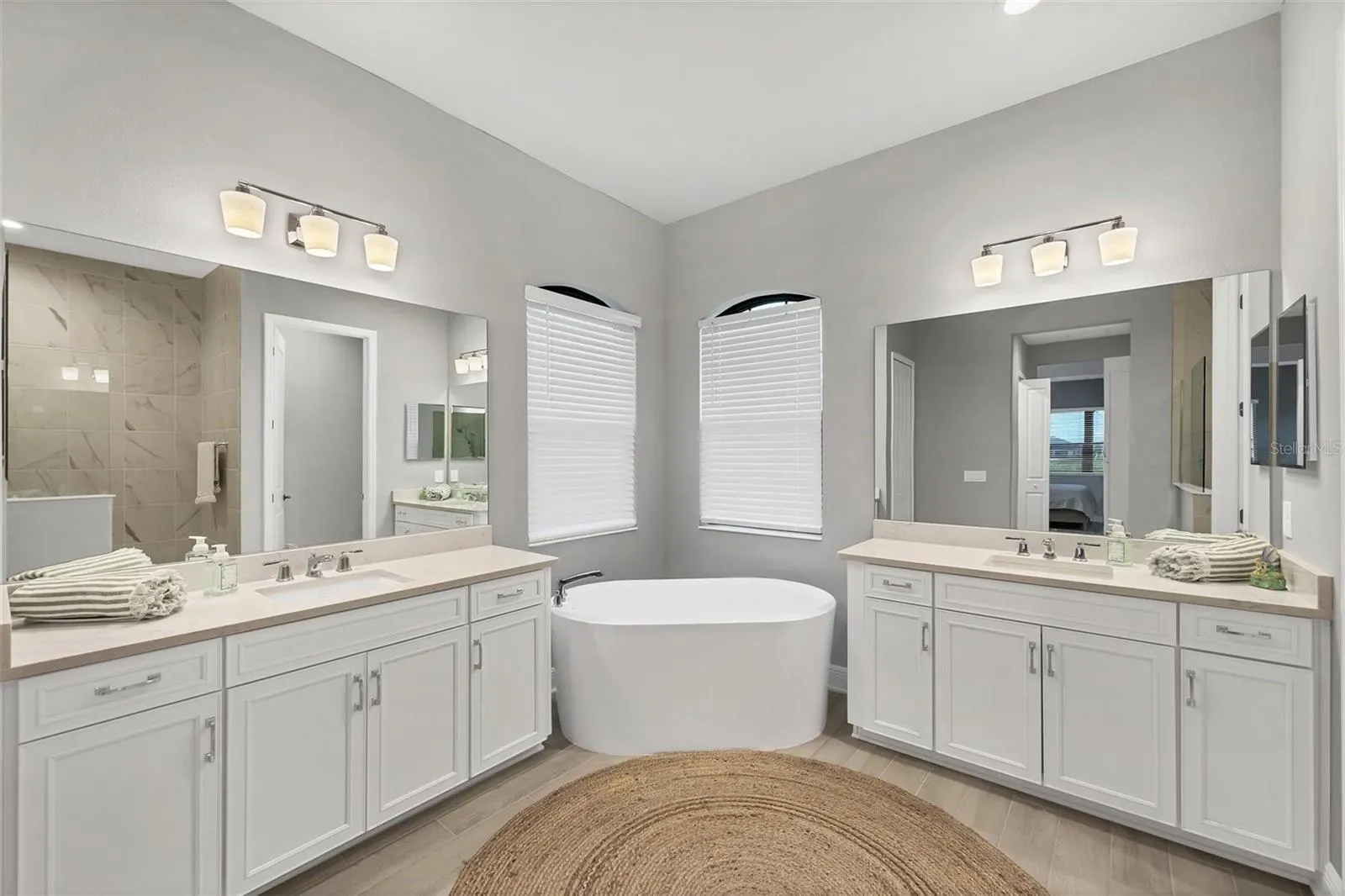 11057 HOGAN CIR