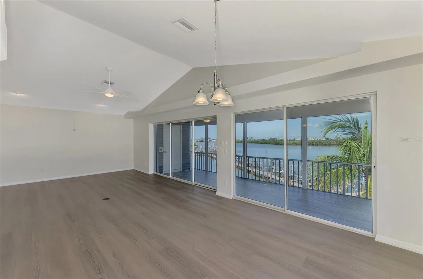 1380 BEACH RD #4, #4