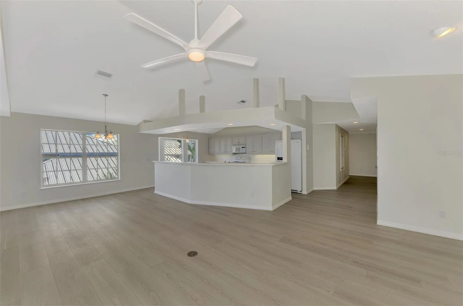 1380 BEACH RD #4, #4