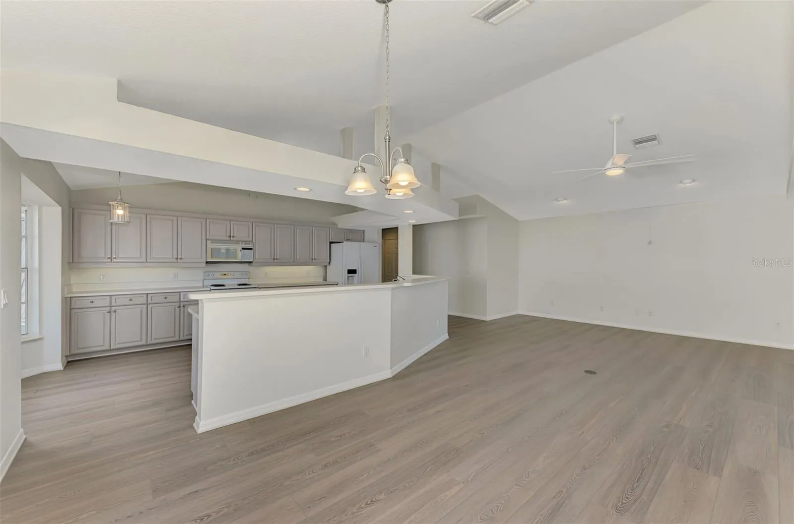 1380 BEACH RD #4, #4