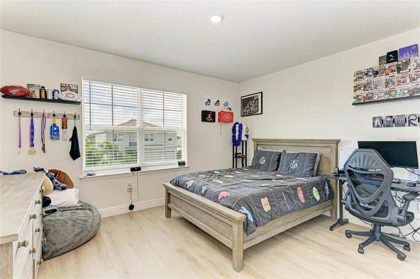 16724 BARNWOOD PL