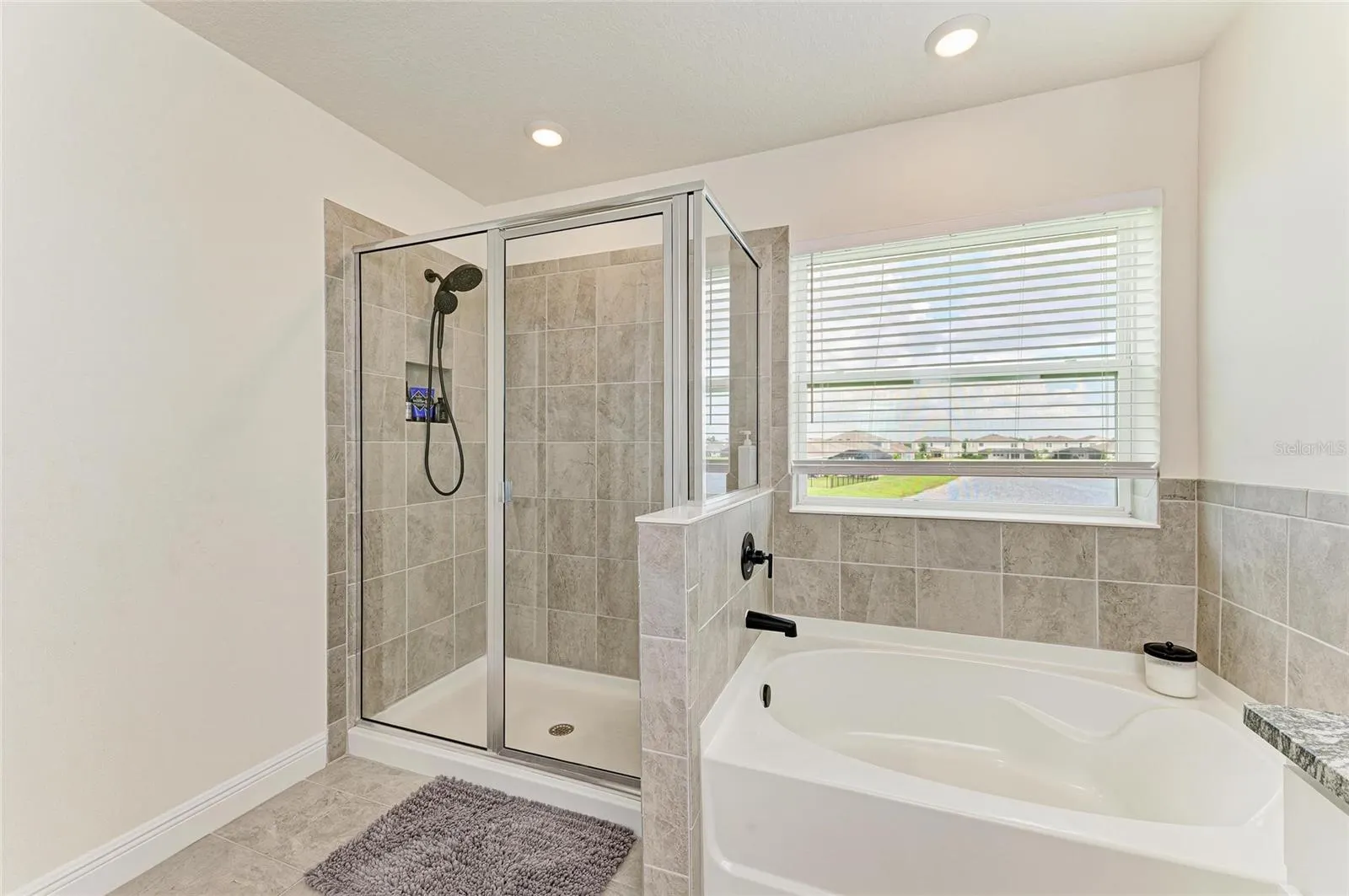 16724 BARNWOOD PL