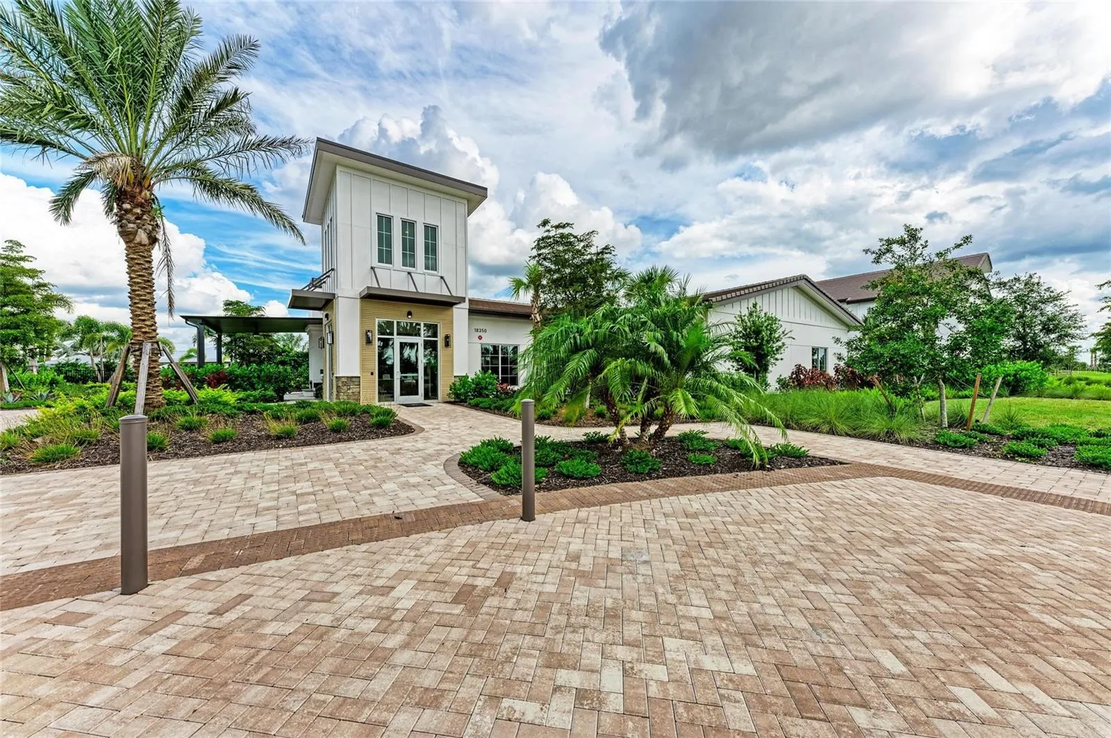16724 BARNWOOD PL