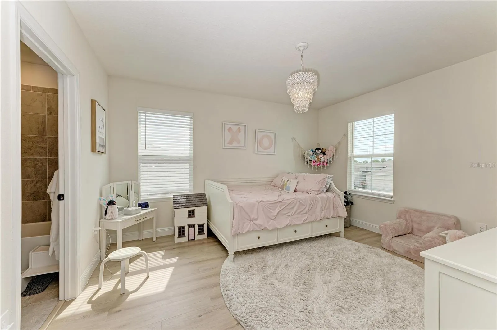 16724 BARNWOOD PL
