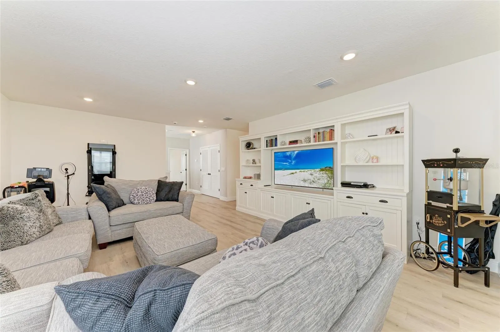 16724 BARNWOOD PL