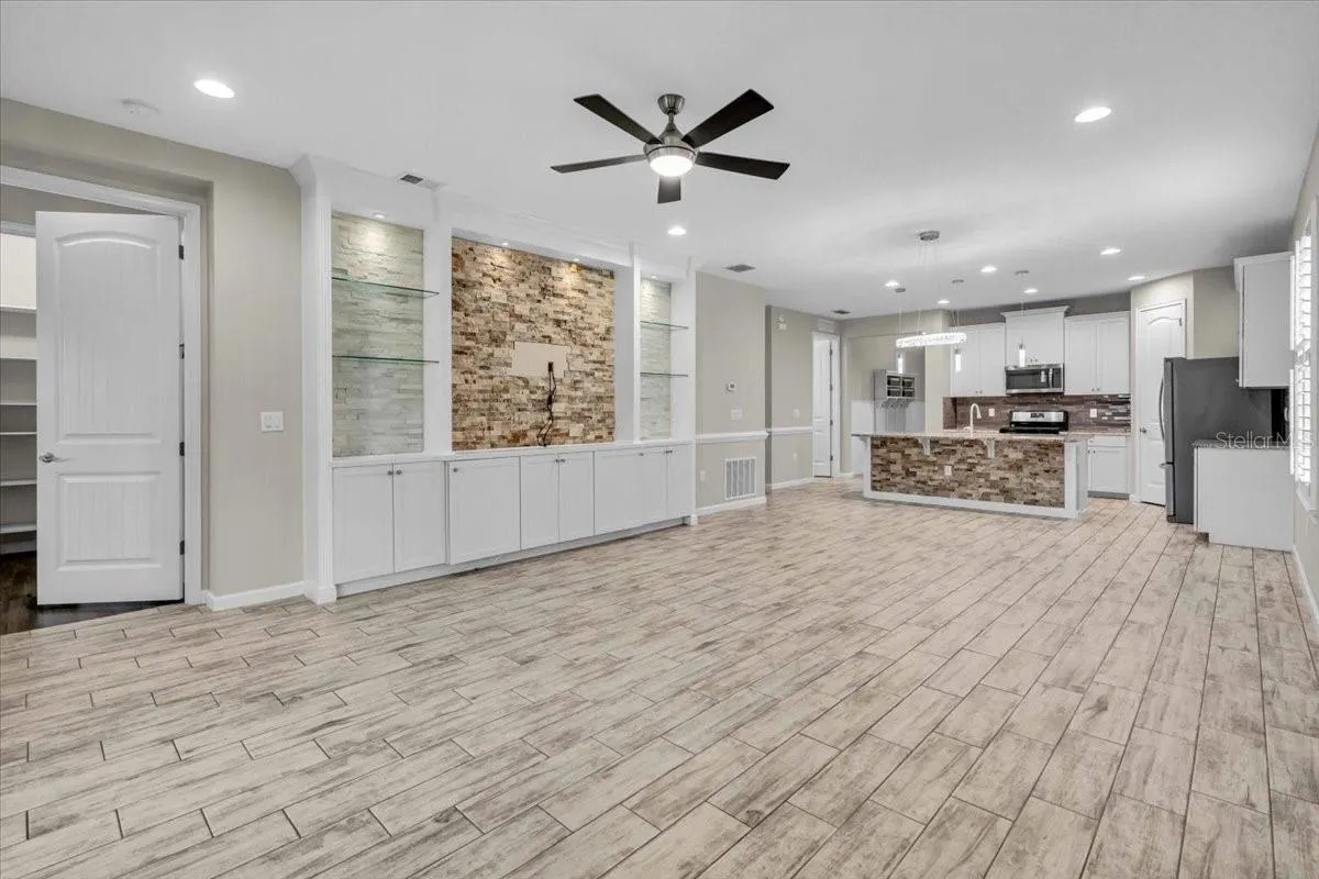 11421 SPRING GATE TRL