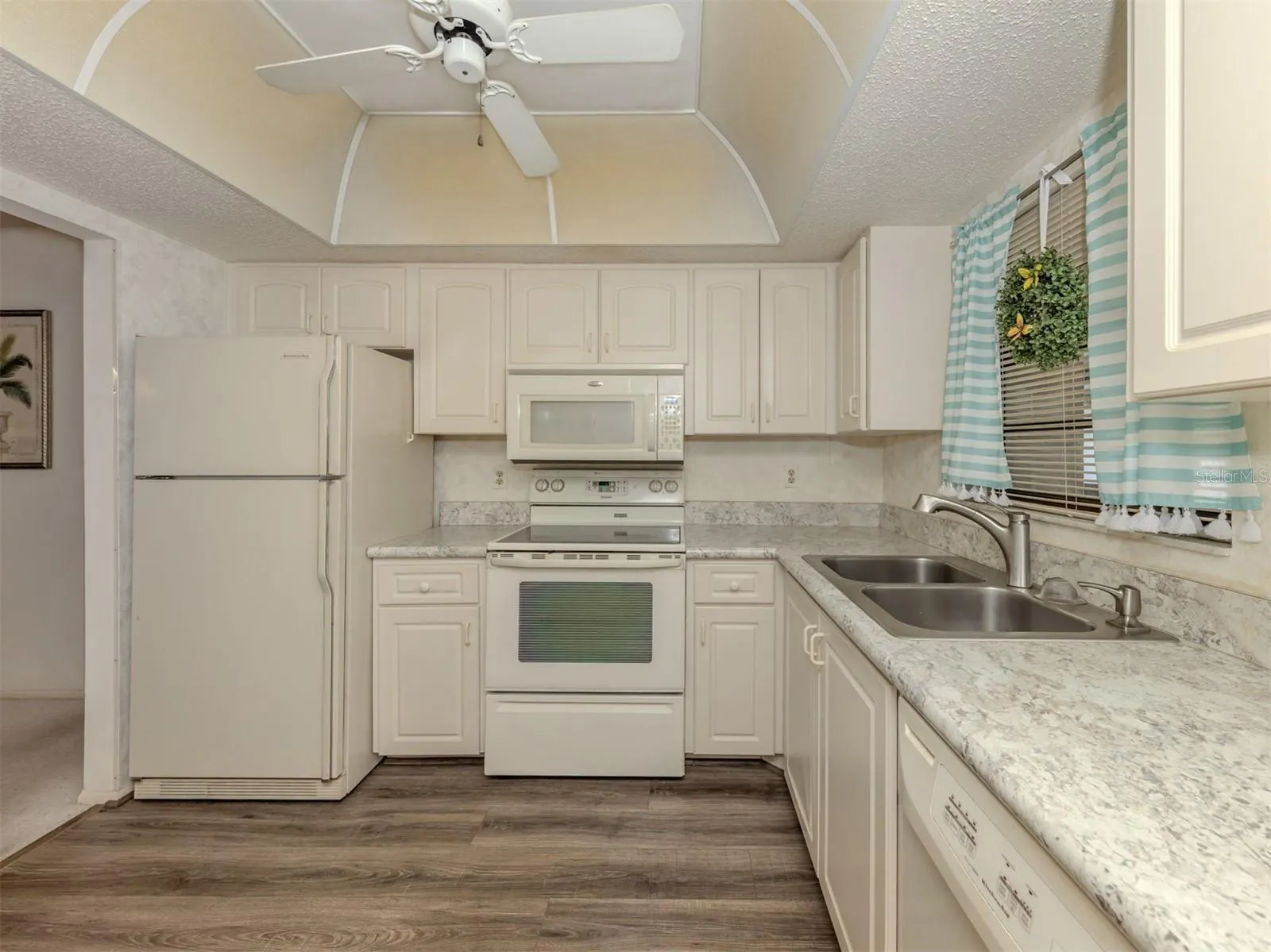 1708 BONITAS CIR #1726A, #1726A