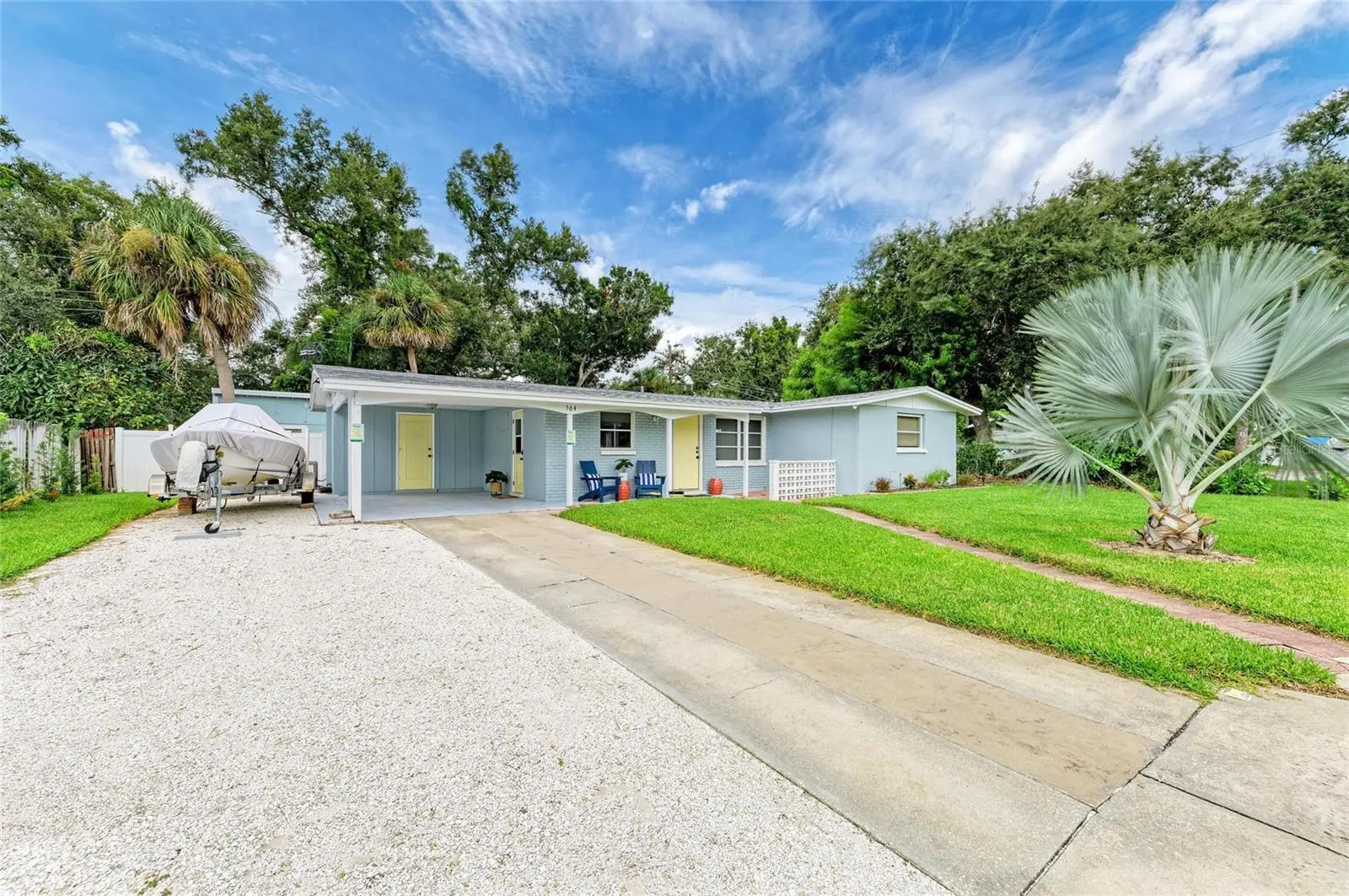 564 W SEMINOLE DR