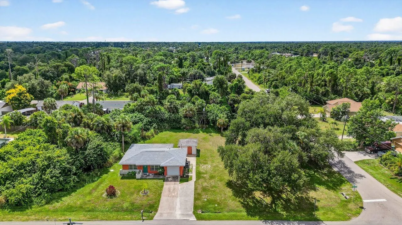 18033 COCHRAN BLVD