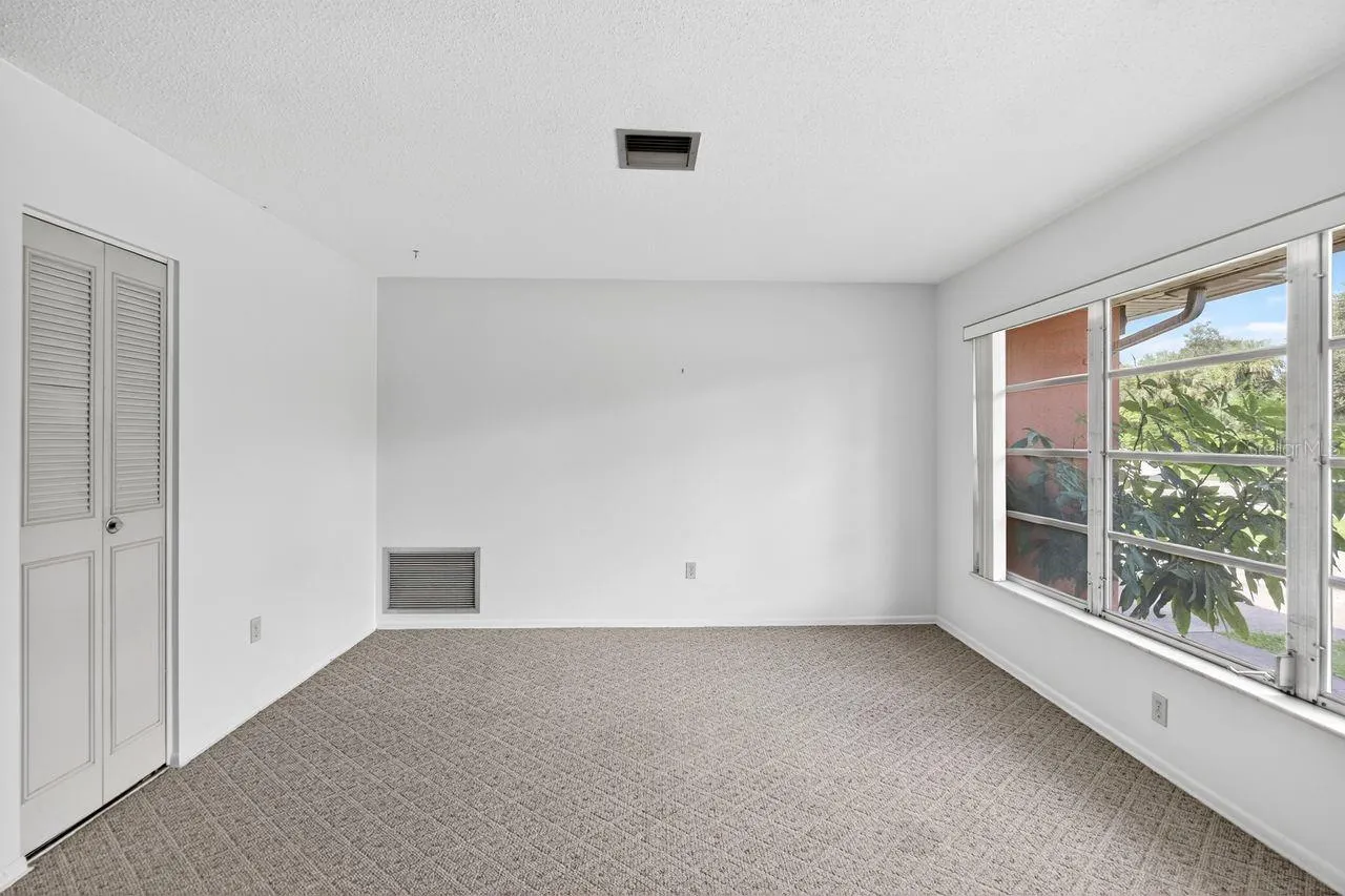 18033 COCHRAN BLVD