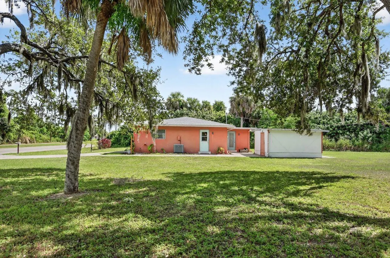 18033 COCHRAN BLVD