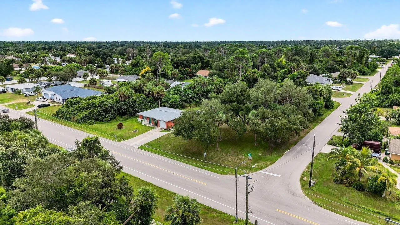 18033 COCHRAN BLVD