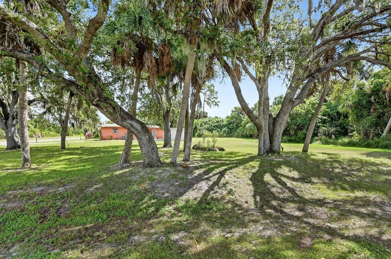 18033 COCHRAN BLVD