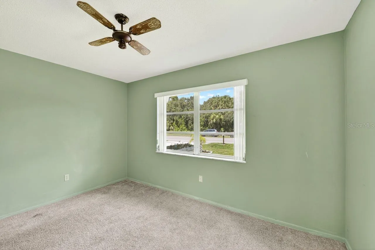 18033 COCHRAN BLVD