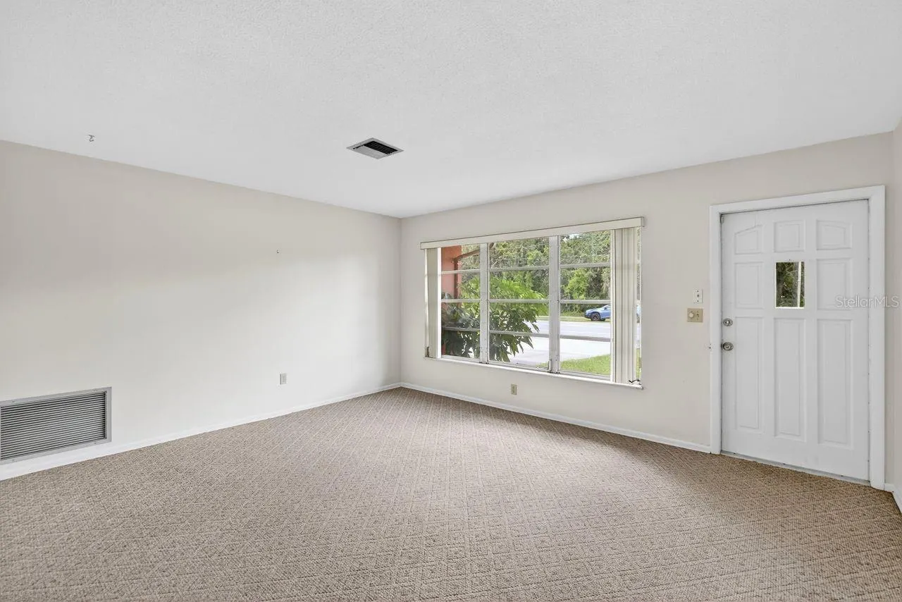 18033 COCHRAN BLVD