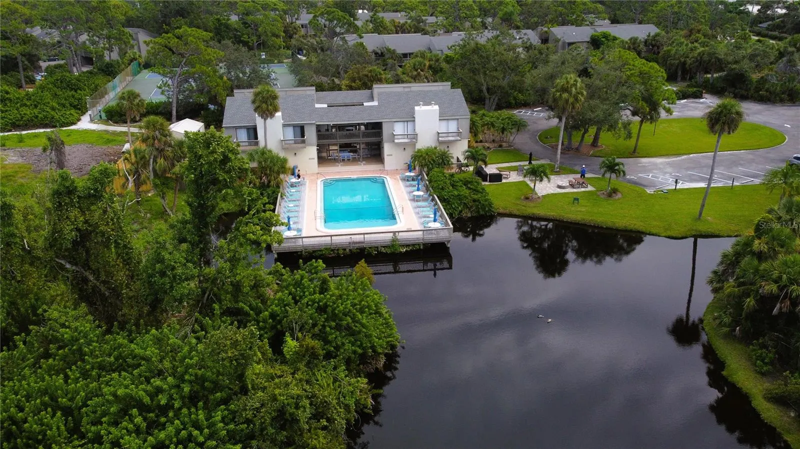 707 PINE RUN DR