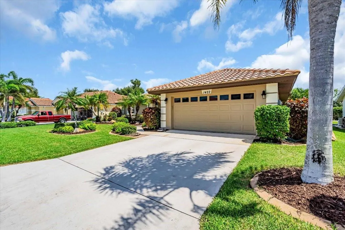 1422 QUAIL LAKE DR