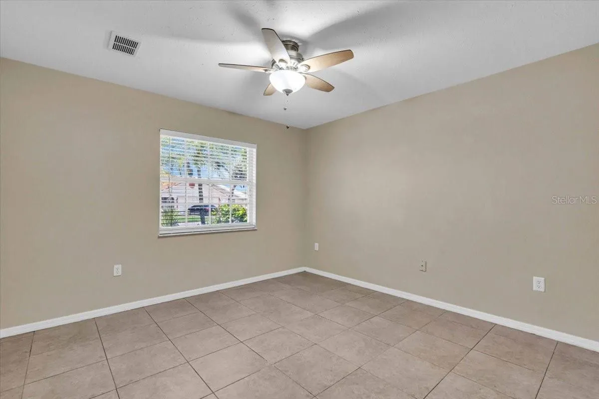 1422 QUAIL LAKE DR
