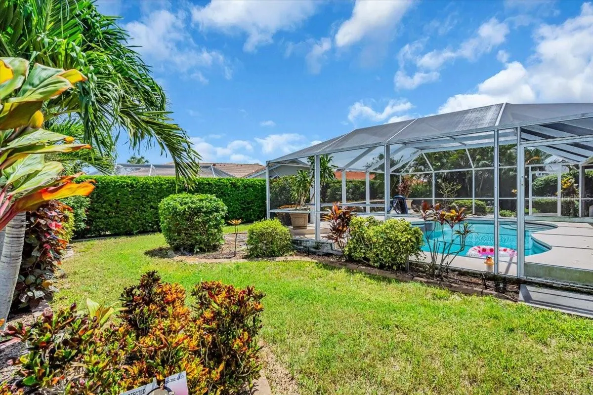 1422 QUAIL LAKE DR