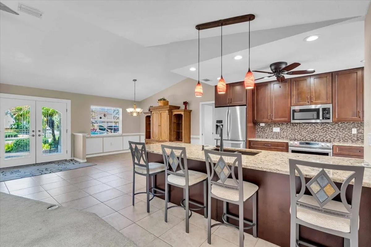 1422 QUAIL LAKE DR