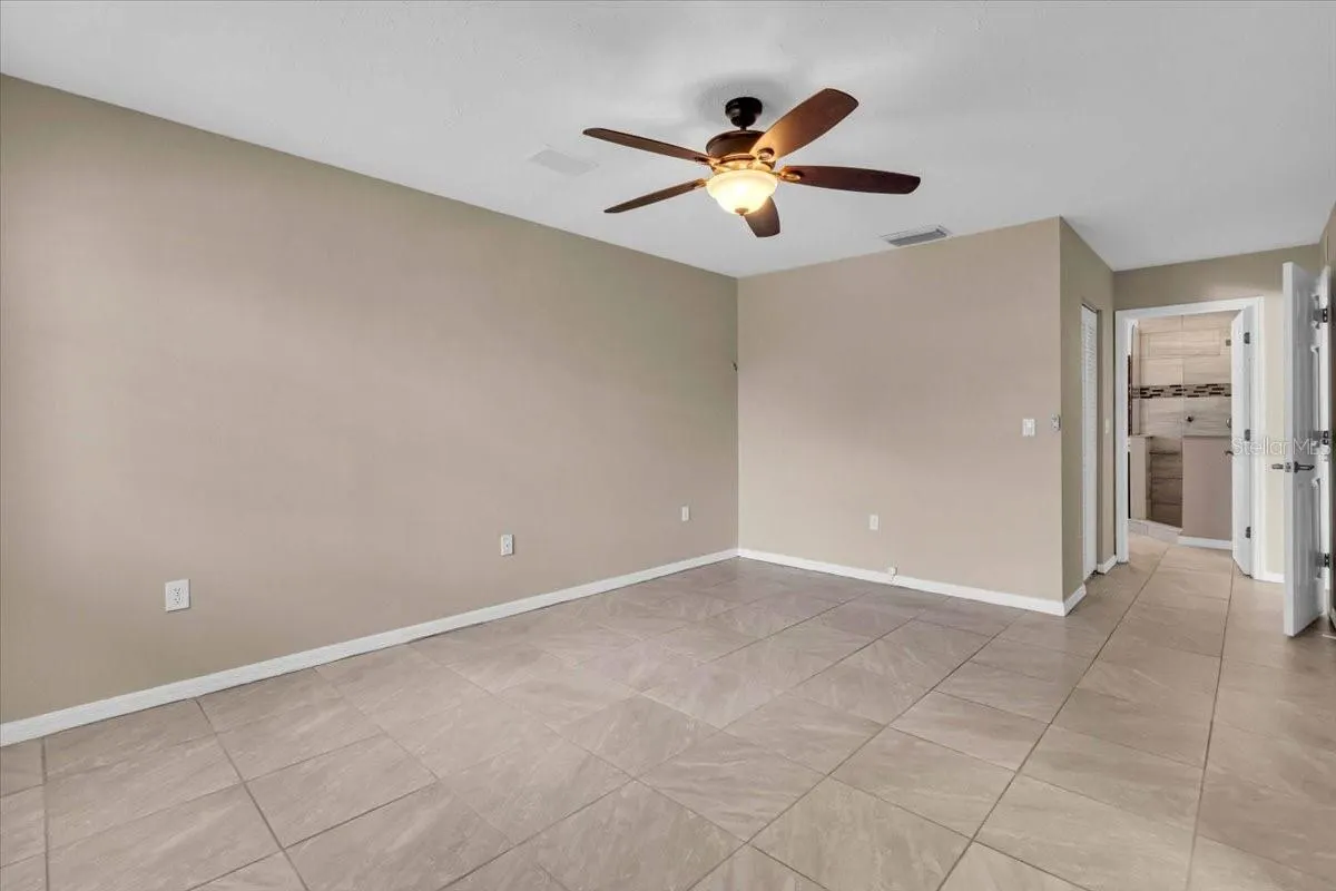 1422 QUAIL LAKE DR
