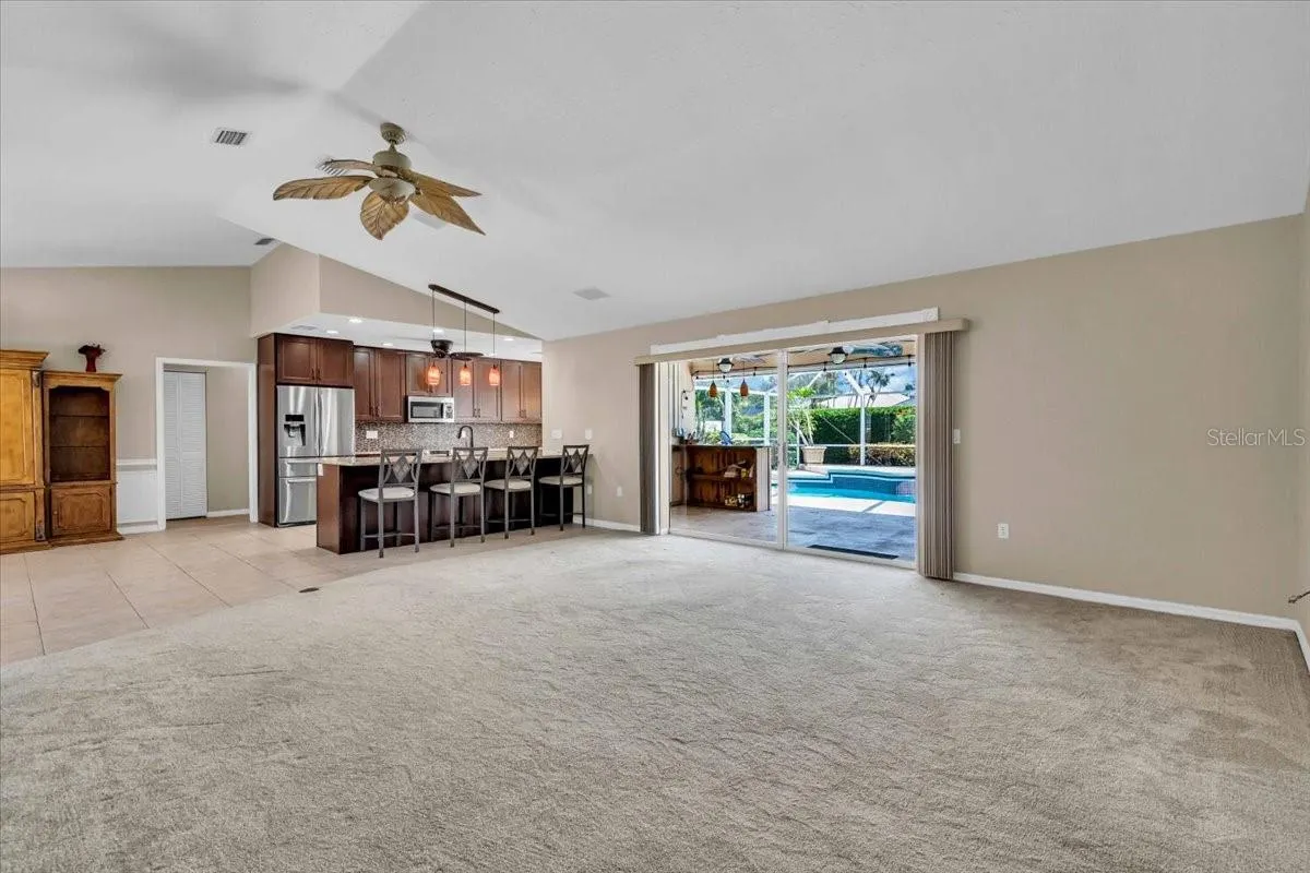 1422 QUAIL LAKE DR