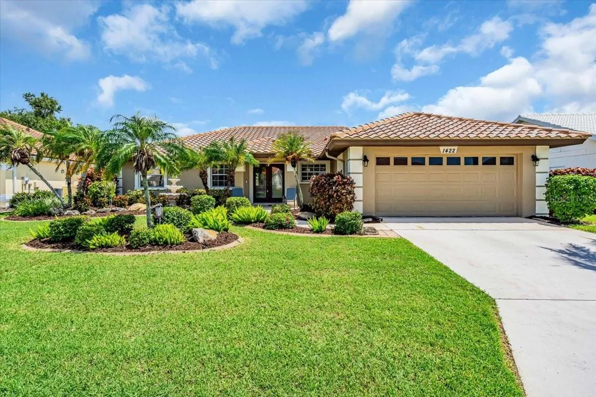 1422 QUAIL LAKE DR